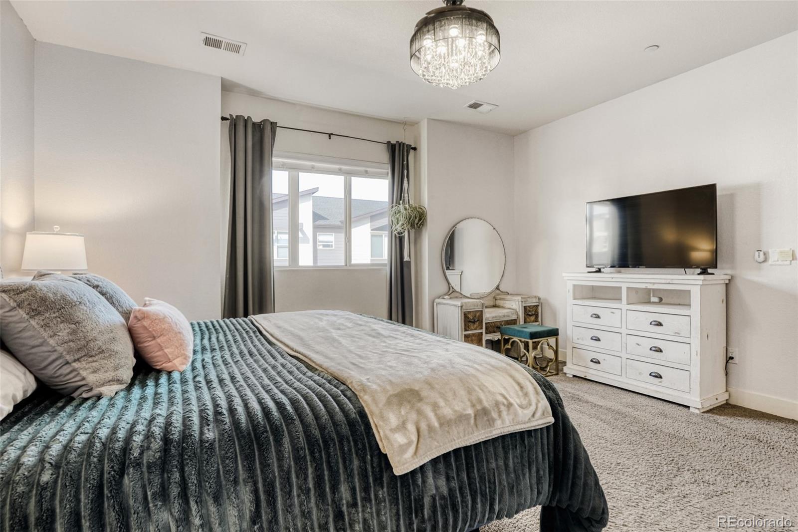 MLS Image #13 for 19562 e sunset circle,centennial, Colorado