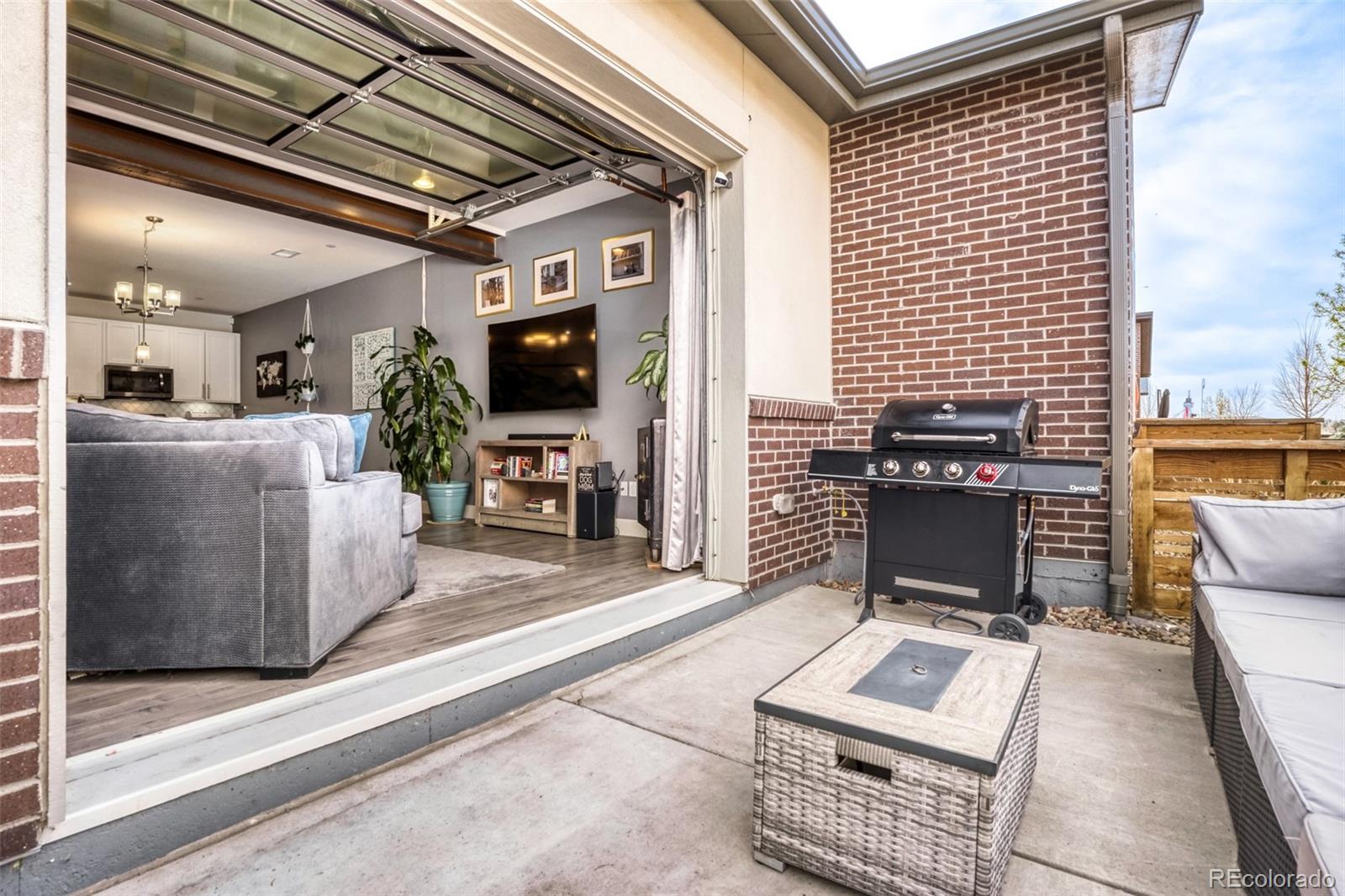 MLS Image #3 for 19562 e sunset circle,centennial, Colorado