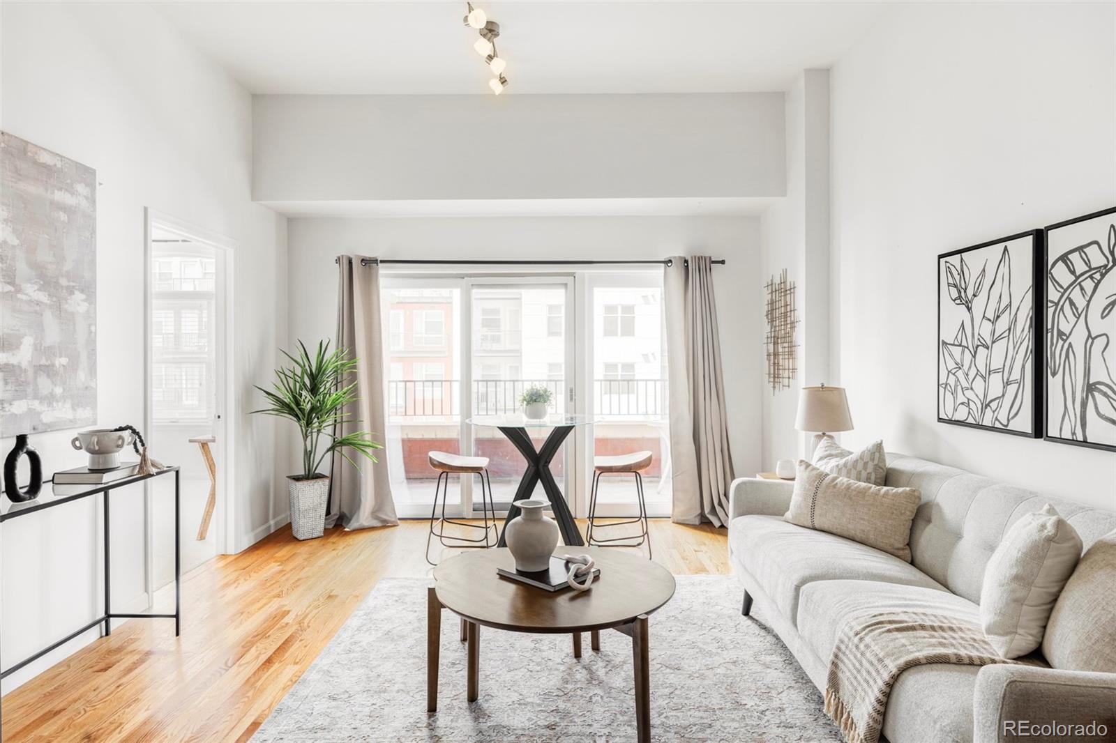 MLS Image #8 for 1950 n logan street 1013,denver, Colorado