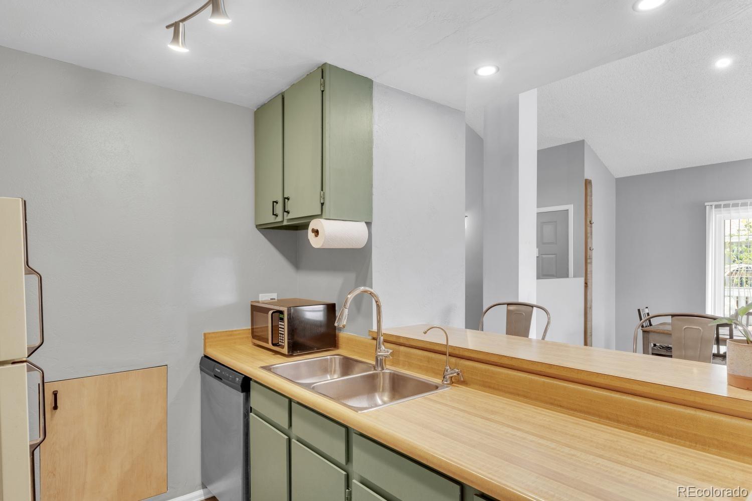 MLS Image #11 for 6565 e arizona avenue,denver, Colorado