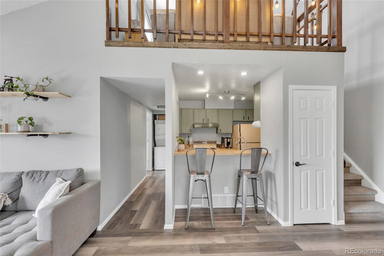 MLS Image #8 for 6565 e arizona avenue,denver, Colorado
