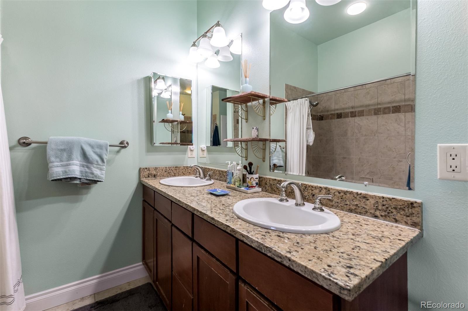 MLS Image #7 for 1700 n emerson street,denver, Colorado