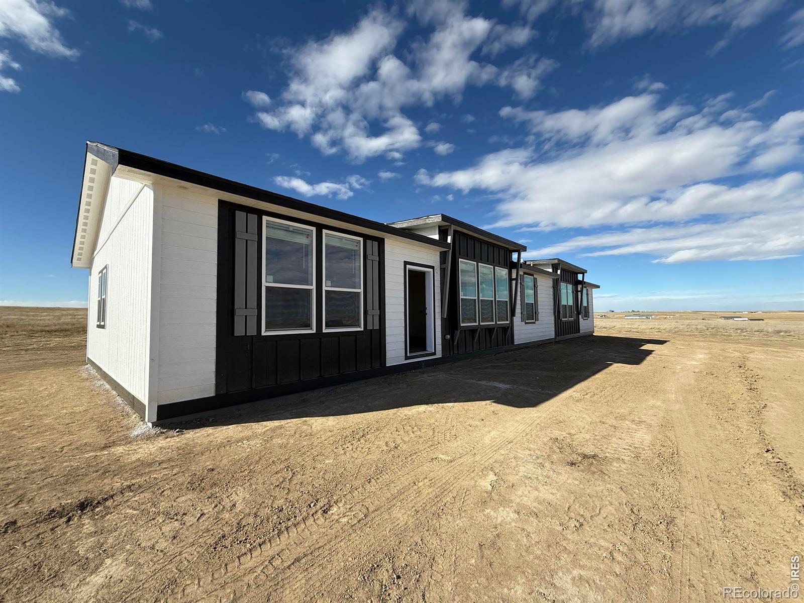 MLS Image #18 for 5117  pass me by road,strasburg, Colorado