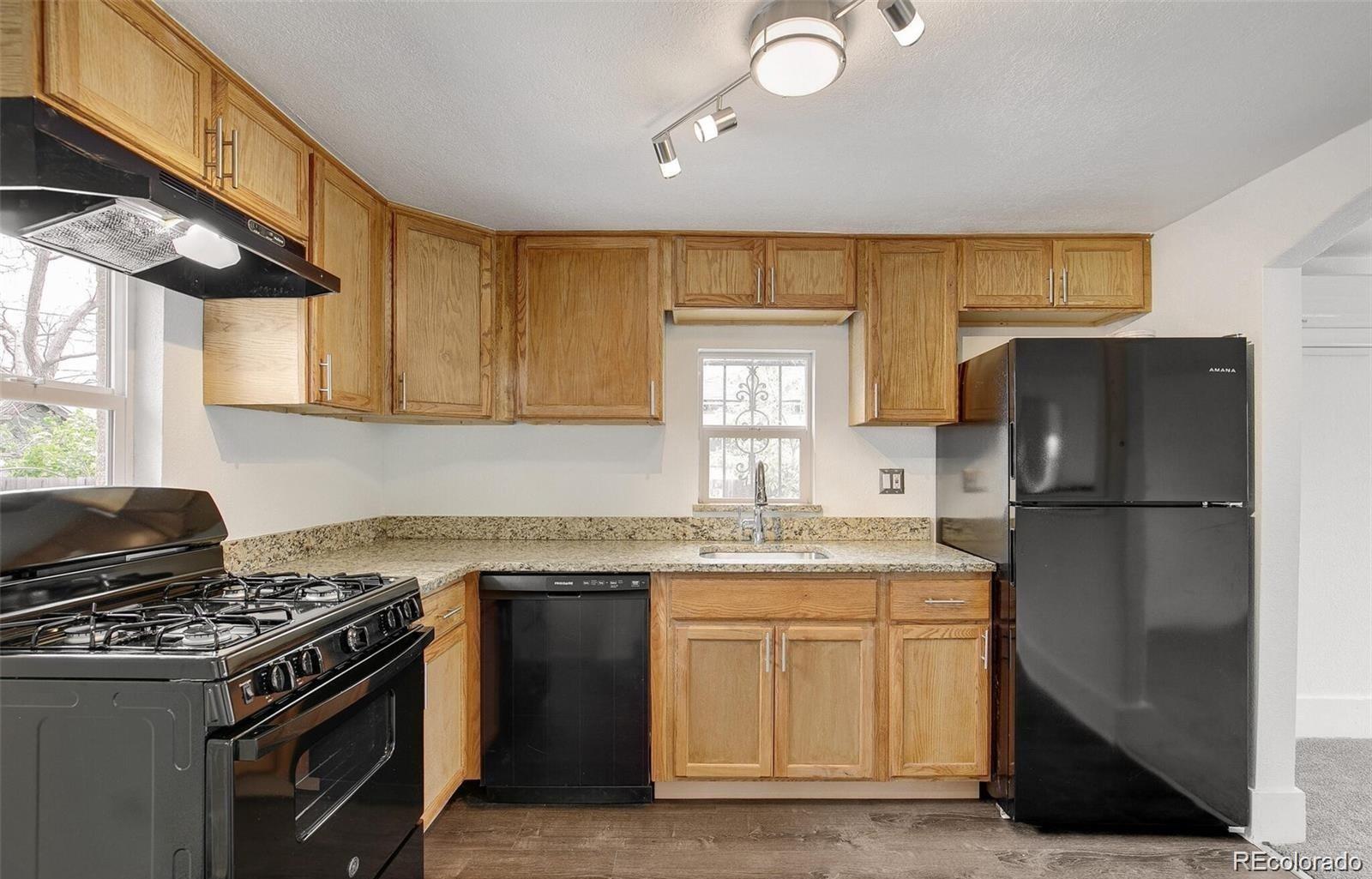 MLS Image #5 for 4144  fillmore street,denver, Colorado