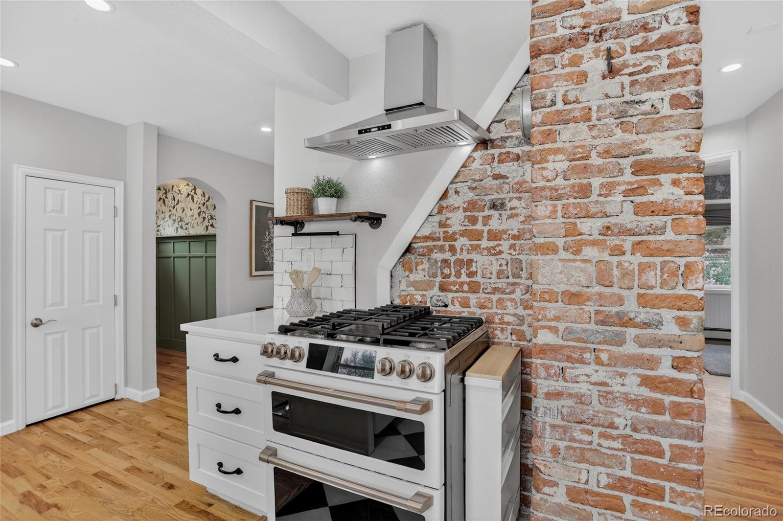 MLS Image #13 for 6907 w 12th avenue,lakewood, Colorado
