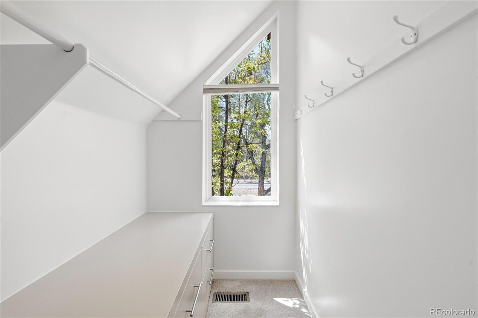 MLS Image #16 for 210 s marion parkway,denver, Colorado