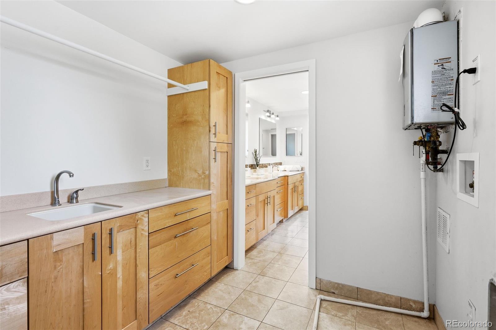 MLS Image #19 for 210 s marion parkway,denver, Colorado