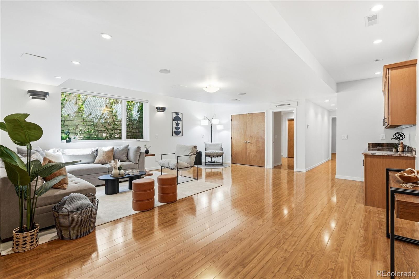 MLS Image #23 for 210 s marion parkway,denver, Colorado