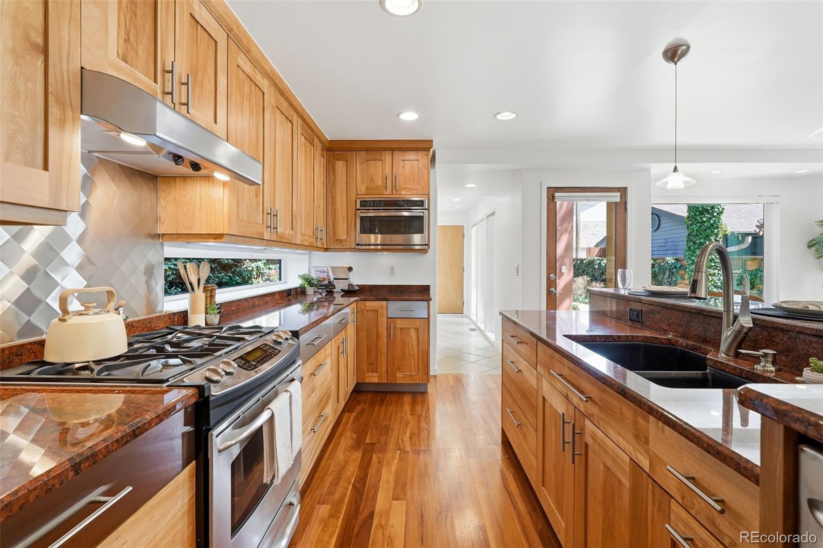 MLS Image #4 for 210 s marion parkway,denver, Colorado
