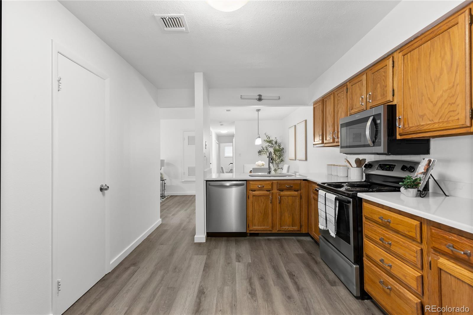 MLS Image #16 for 2215 e geddes avenue,littleton, Colorado