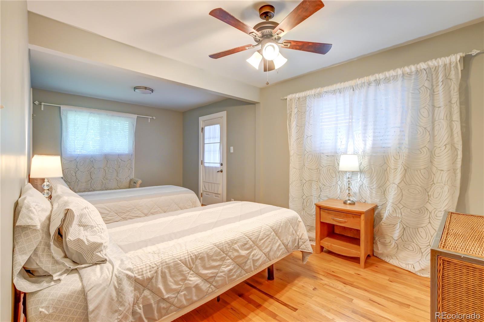 MLS Image #11 for 2321 s henry place,denver, Colorado