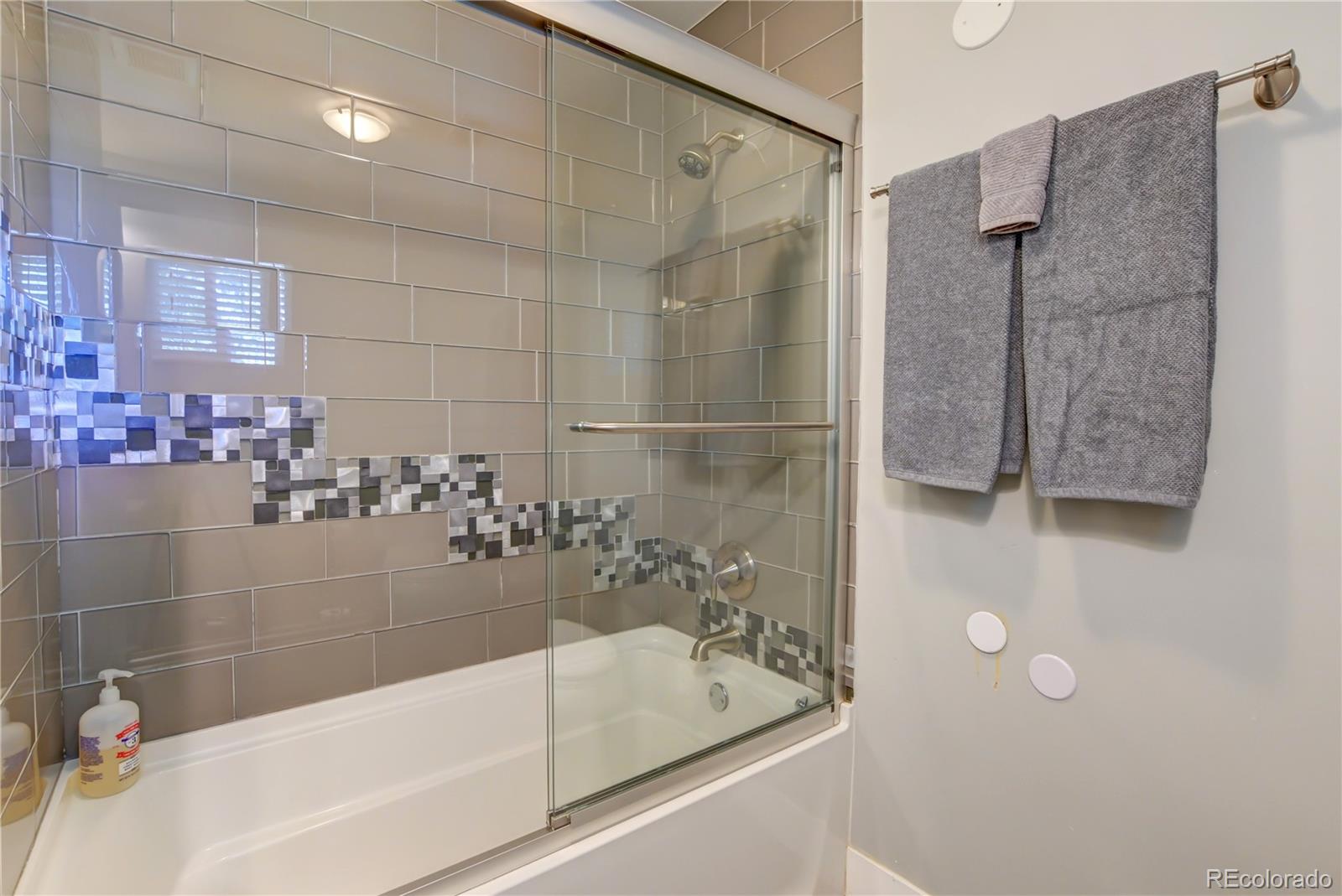 MLS Image #16 for 2321 s henry place,denver, Colorado