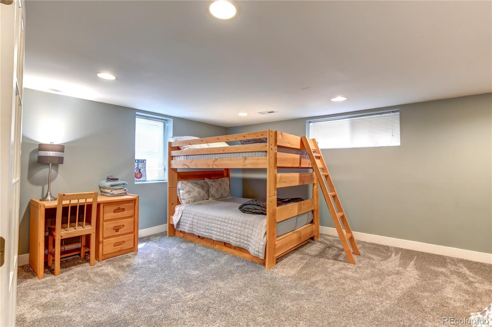MLS Image #17 for 2321 s henry place,denver, Colorado