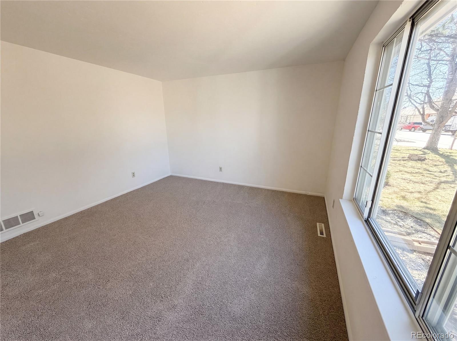 MLS Image #3 for 5162 s richfield street,aurora, Colorado