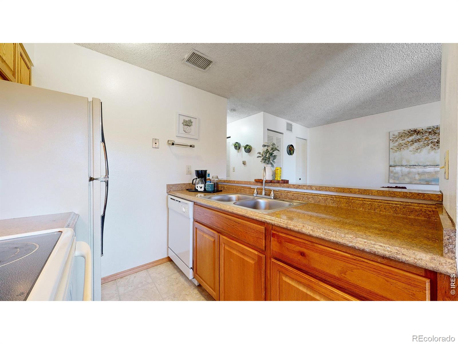 MLS Image #10 for 1705  heatheridge road,fort collins, Colorado