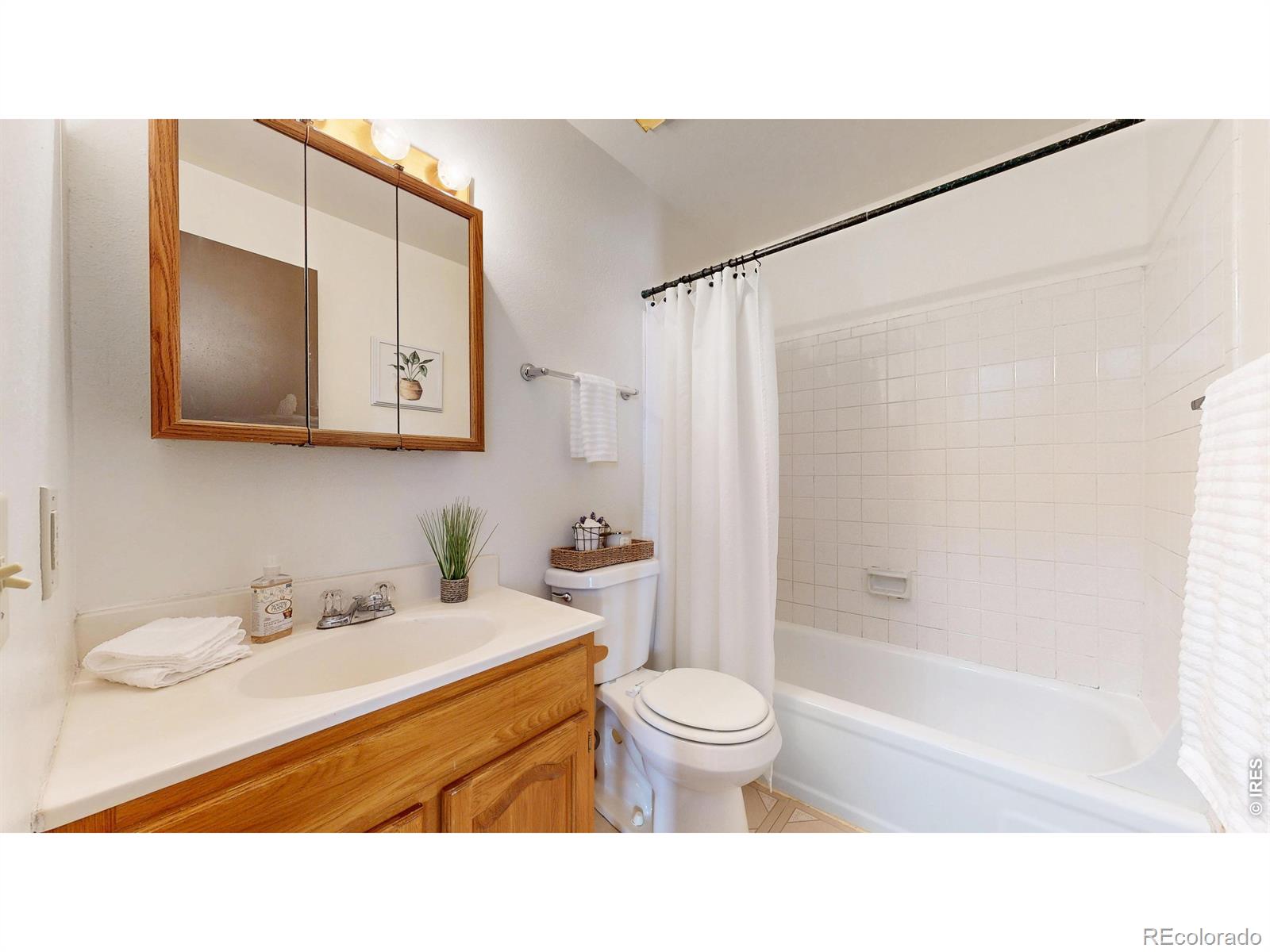 MLS Image #11 for 1705  heatheridge road,fort collins, Colorado
