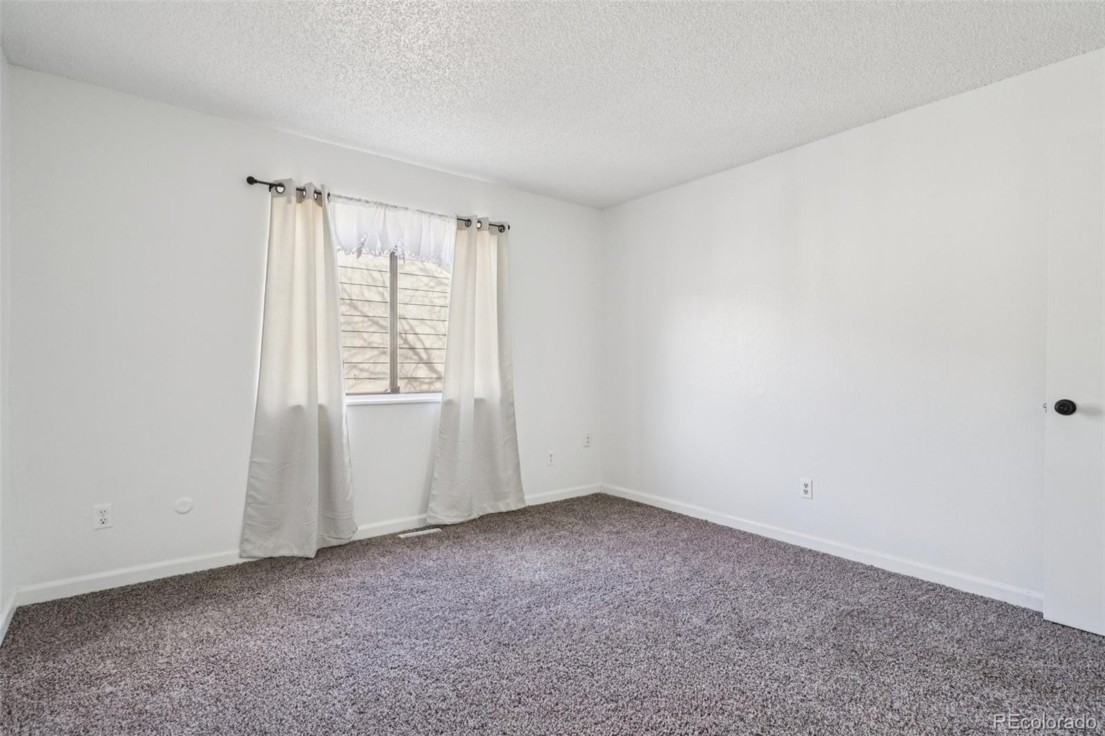 MLS Image #18 for 2105  coronado parkway,denver, Colorado