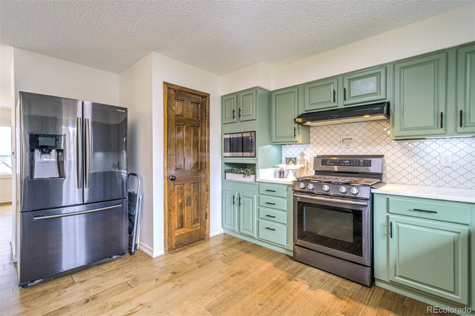 MLS Image #6 for 2832  country club circle,colorado springs, Colorado
