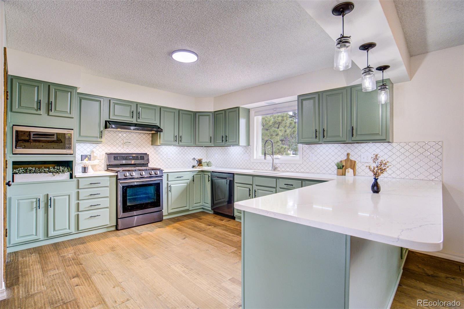 MLS Image #7 for 2832  country club circle,colorado springs, Colorado