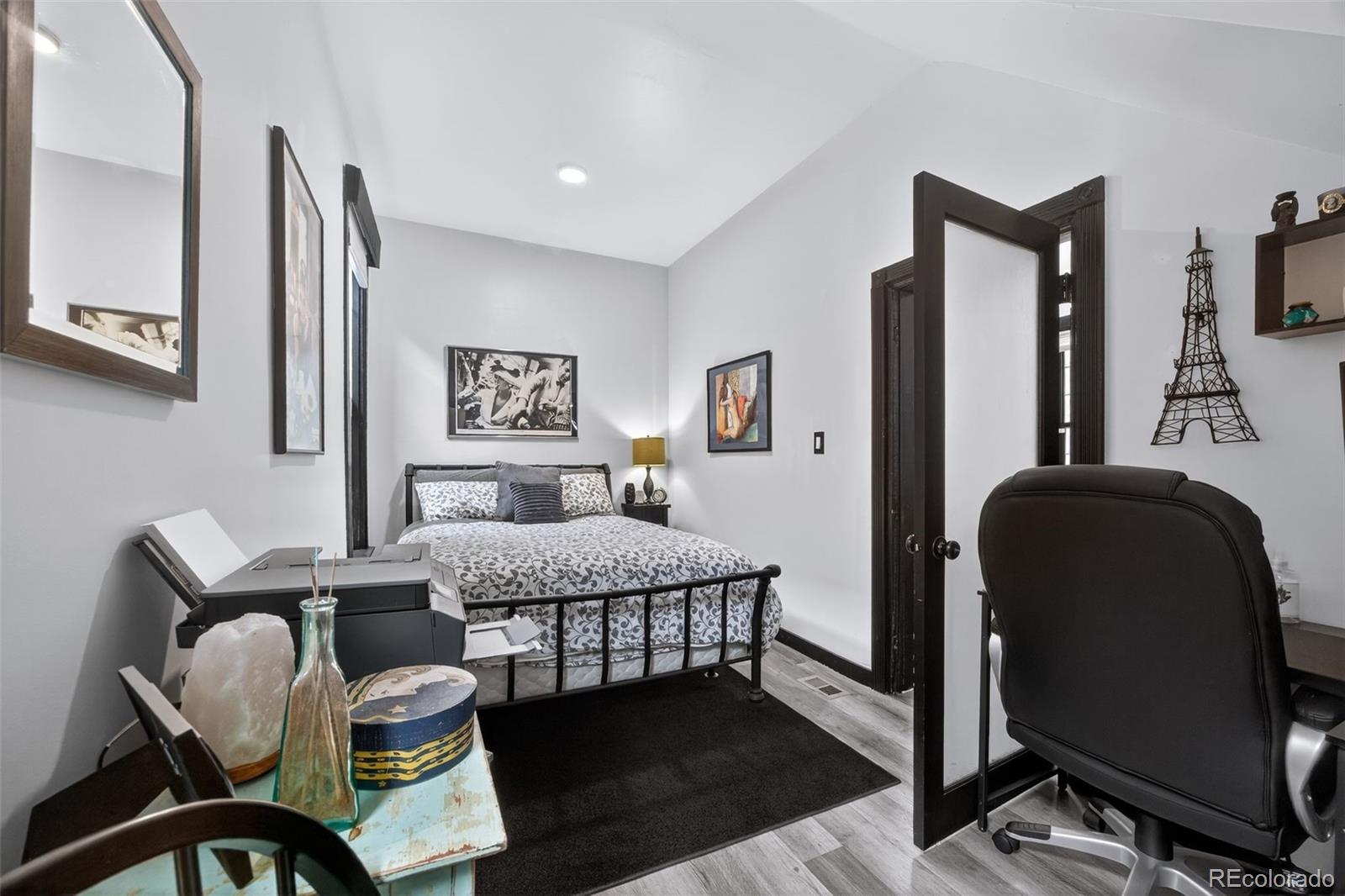 MLS Image #11 for 710  fox street,denver, Colorado