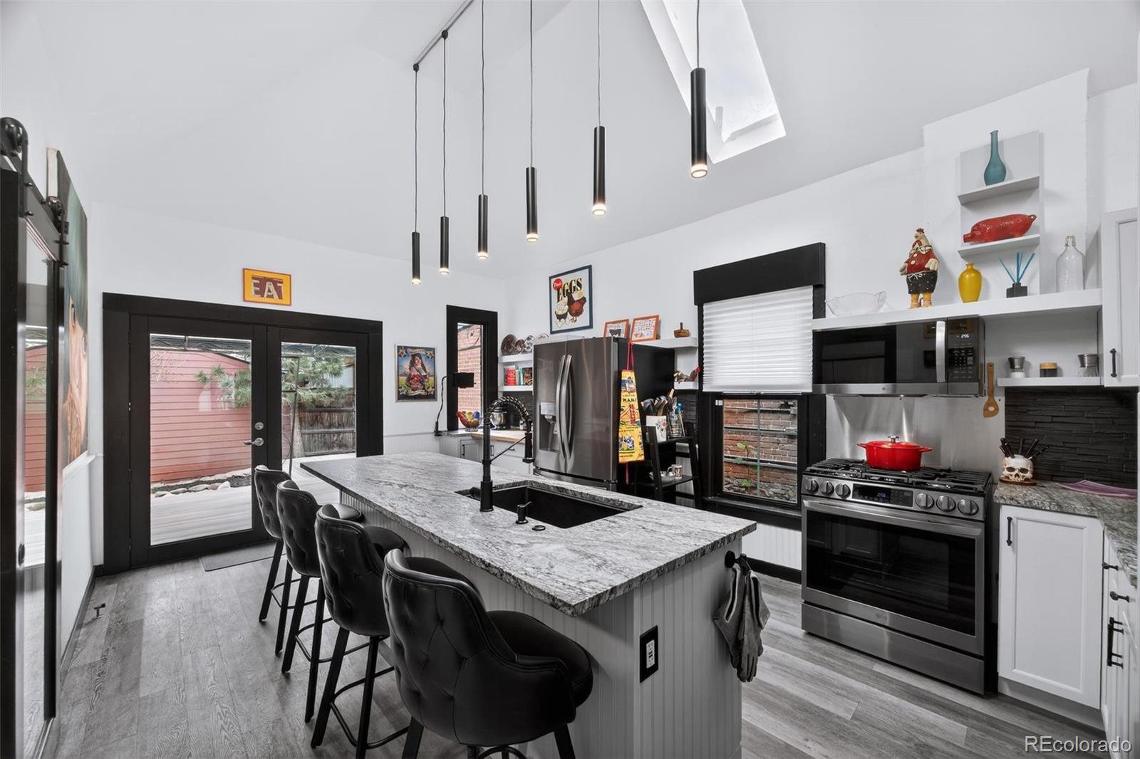 MLS Image #13 for 710  fox street,denver, Colorado