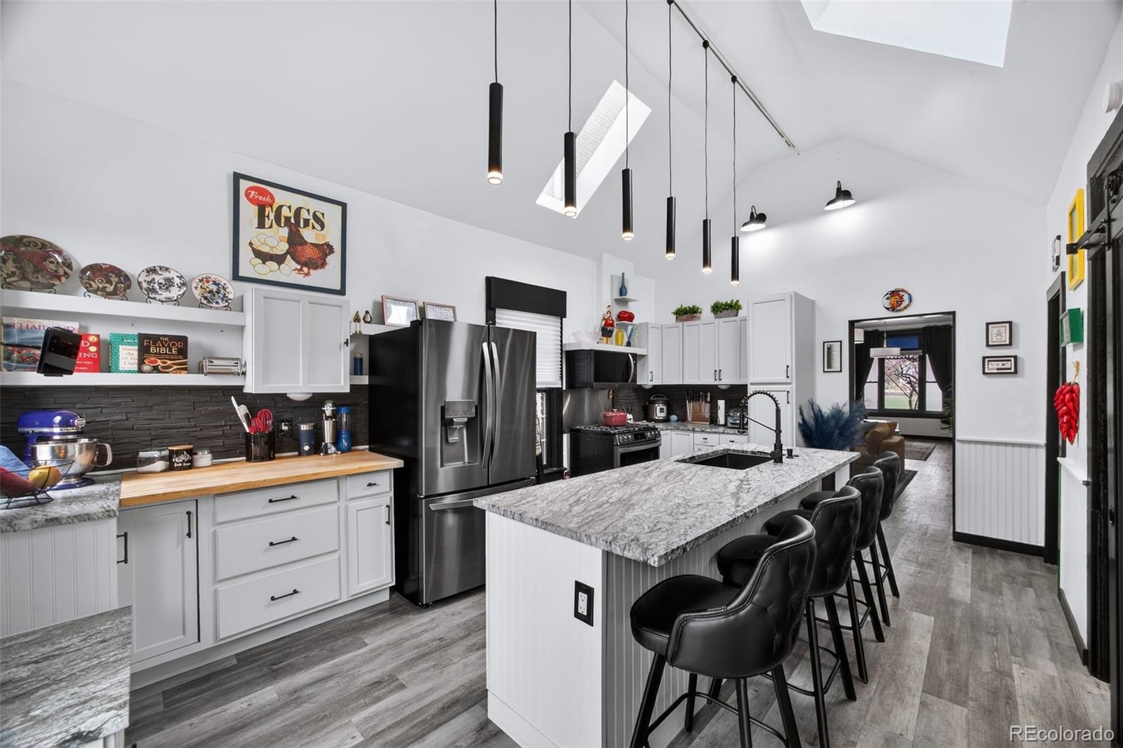 MLS Image #14 for 710  fox street,denver, Colorado
