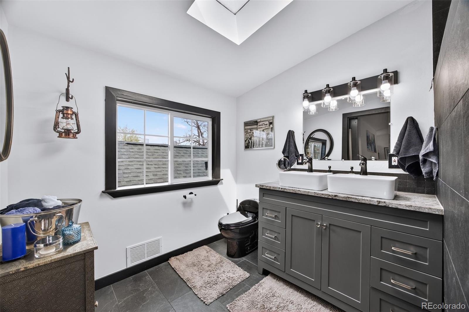 MLS Image #32 for 710  fox street,denver, Colorado
