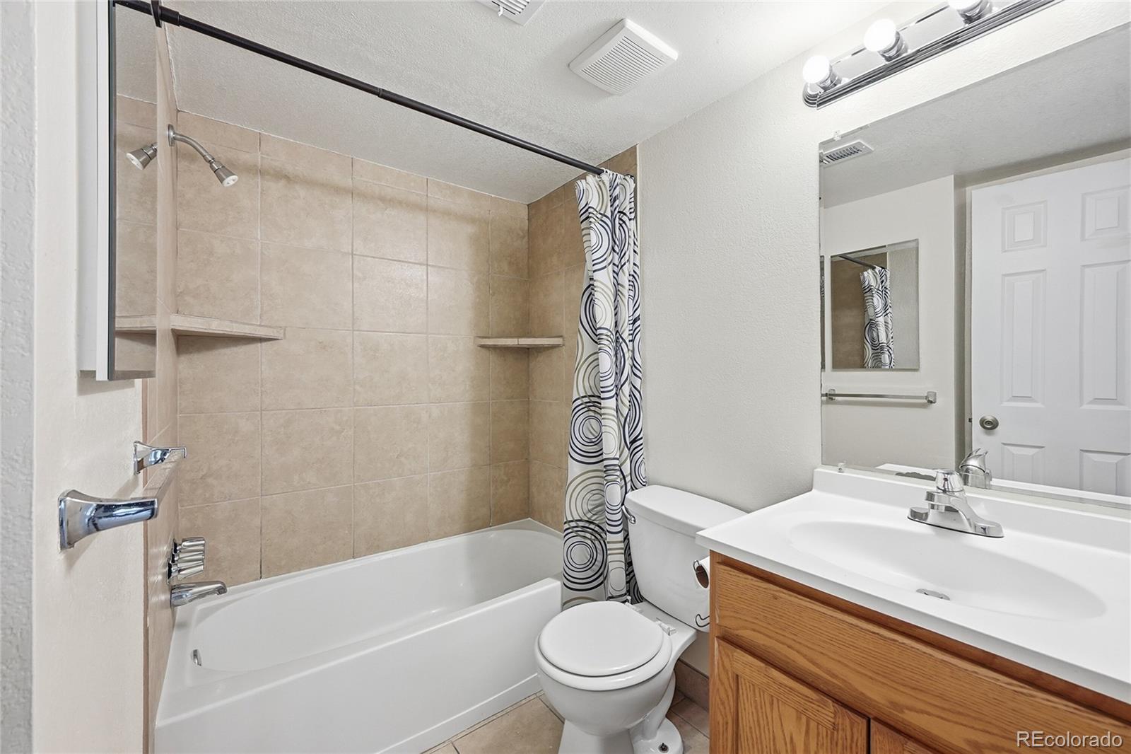 MLS Image #10 for 1885 s quebec way,denver, Colorado