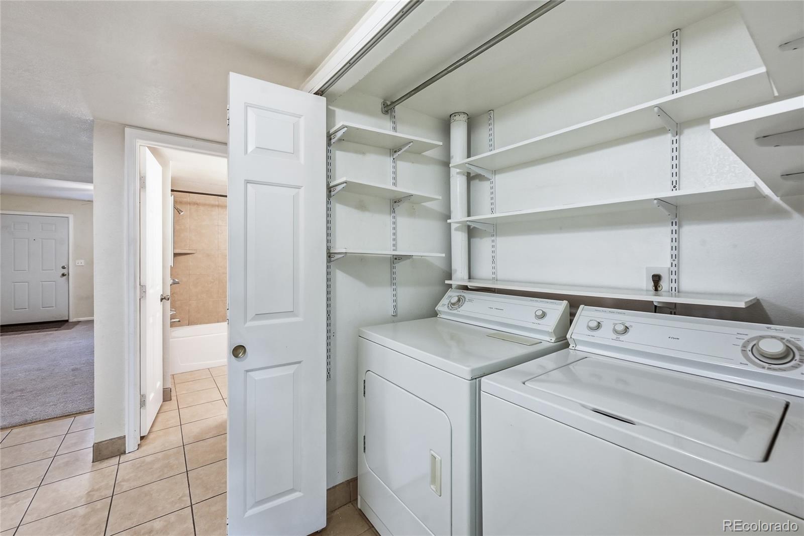 MLS Image #13 for 1885 s quebec way,denver, Colorado