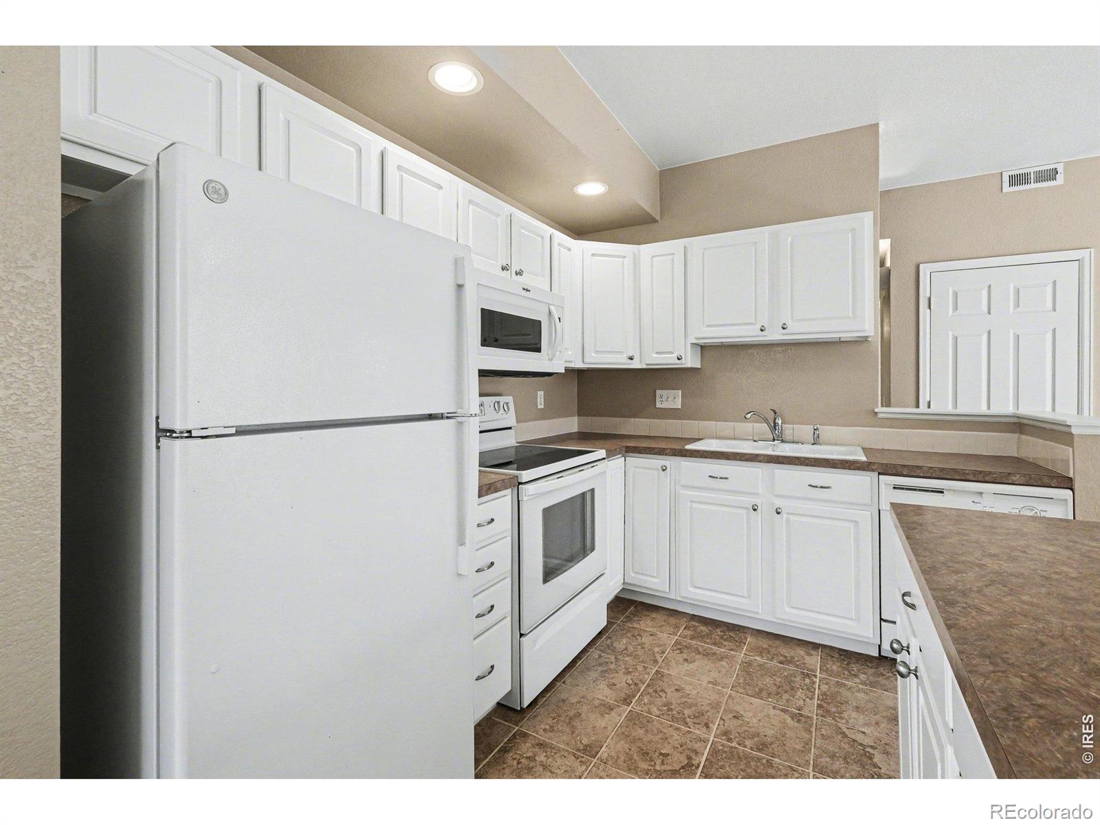 MLS Image #9 for 640  gooseberry drive,longmont, Colorado