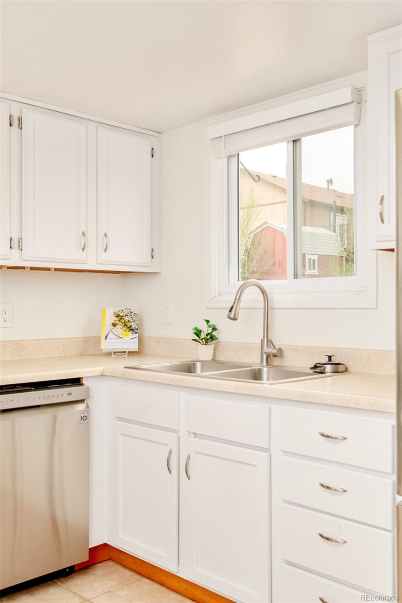 MLS Image #11 for 1293 e 97th avenue,thornton, Colorado