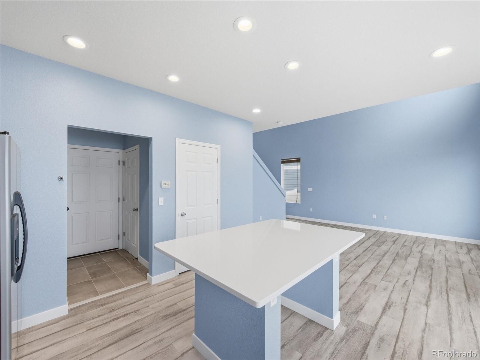 MLS Image #7 for 20641  randolph place,denver, Colorado