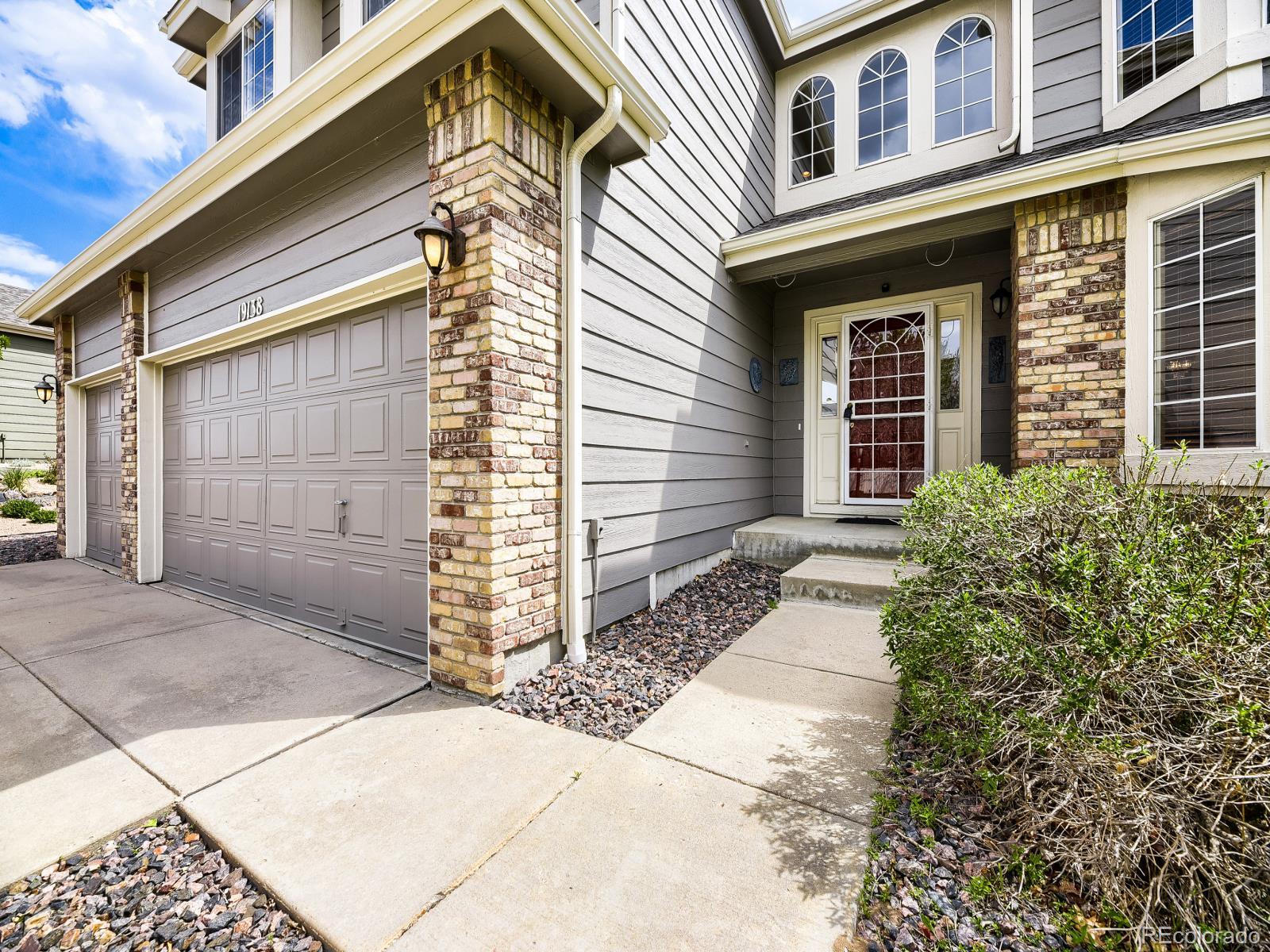 MLS Image #2 for 19138 e berry drive,aurora, Colorado