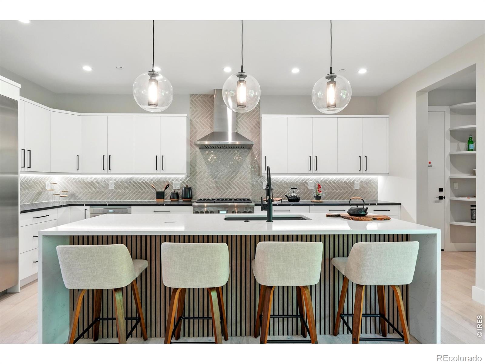 MLS Image #3 for 2860  table mesa drive,boulder, Colorado