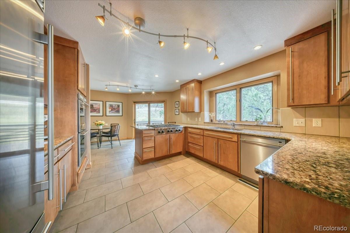 MLS Image #11 for 1318  northridge court,golden, Colorado