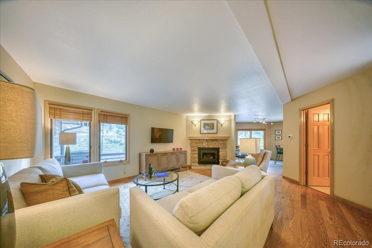 MLS Image #15 for 1318  northridge court,golden, Colorado