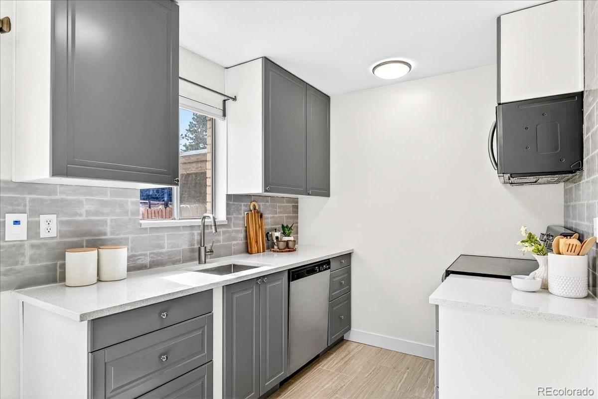 MLS Image #12 for 4419 w ponds circle,littleton, Colorado