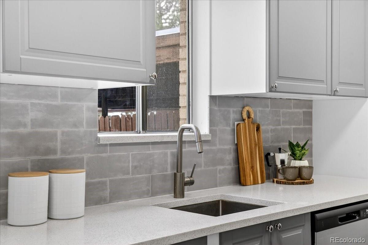 MLS Image #13 for 4419 w ponds circle,littleton, Colorado