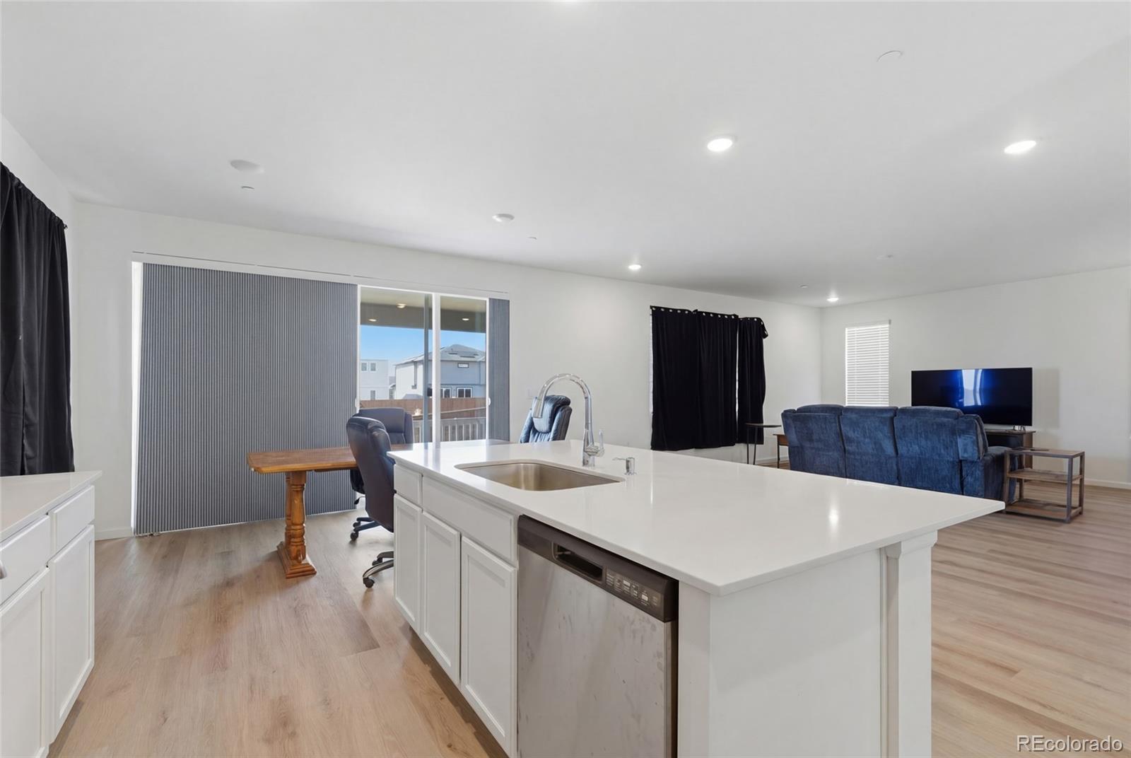 MLS Image #11 for 9051  telluride court,commerce city, Colorado