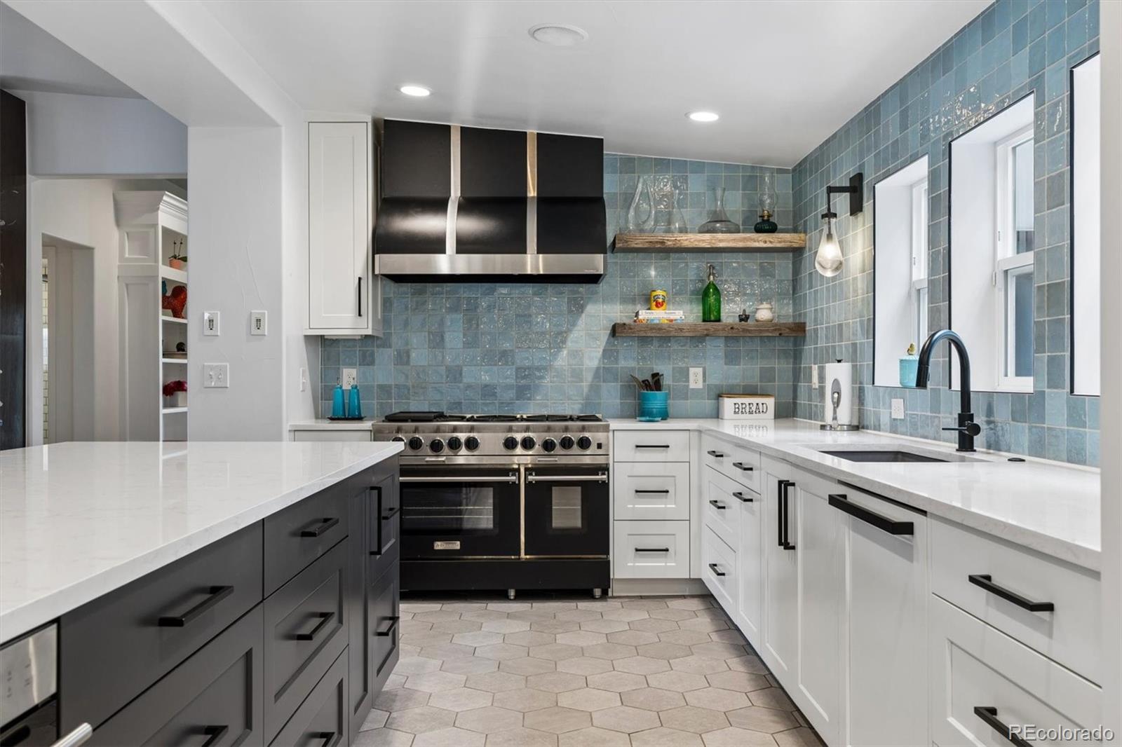 MLS Image #11 for 2500 s jackson street,denver, Colorado
