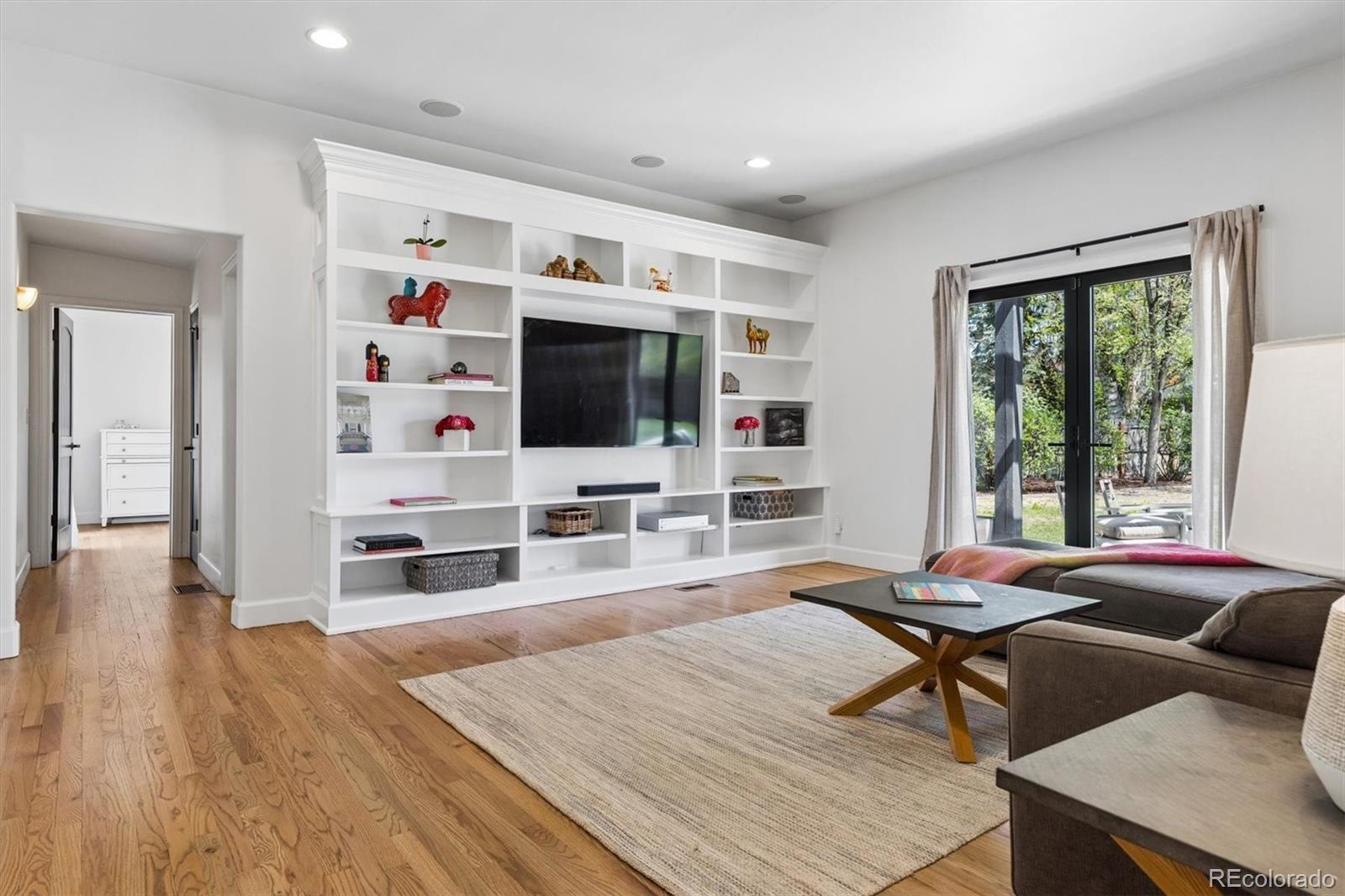 MLS Image #17 for 2500 s jackson street,denver, Colorado