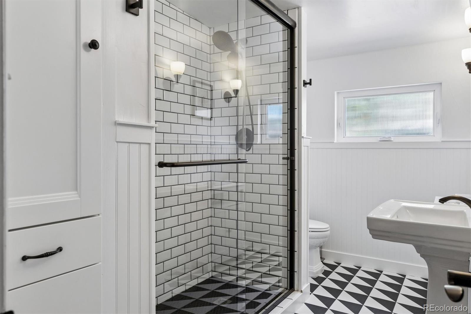 MLS Image #29 for 2500 s jackson street,denver, Colorado