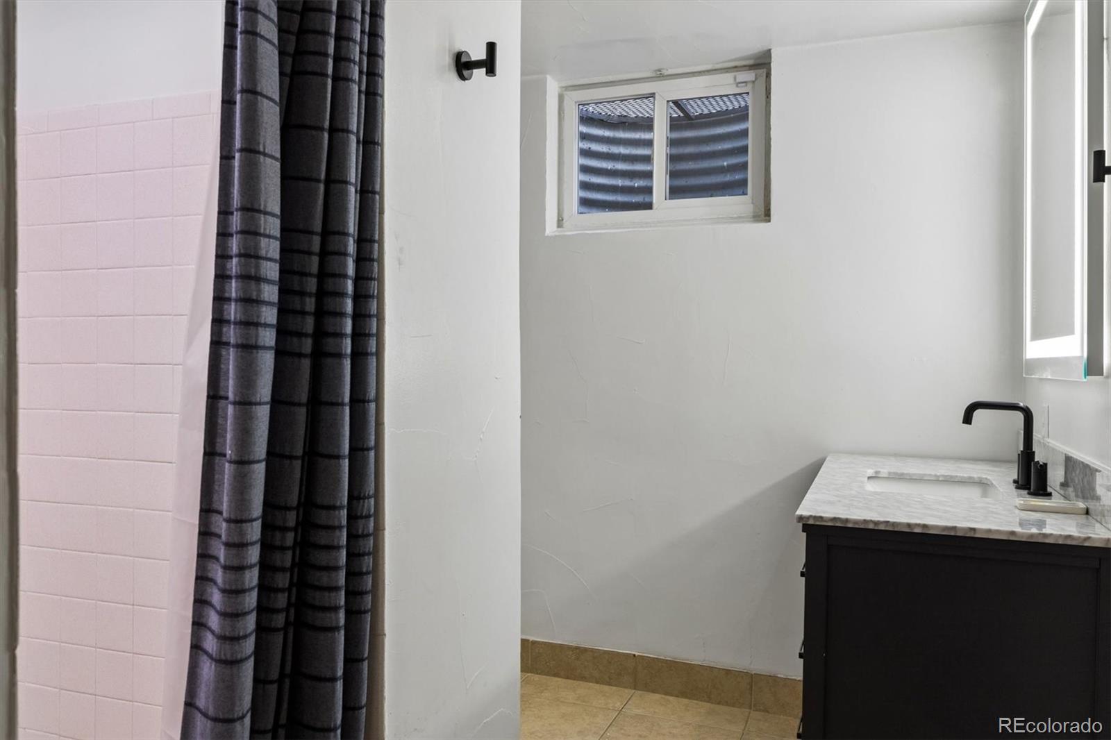 MLS Image #41 for 2500 s jackson street,denver, Colorado