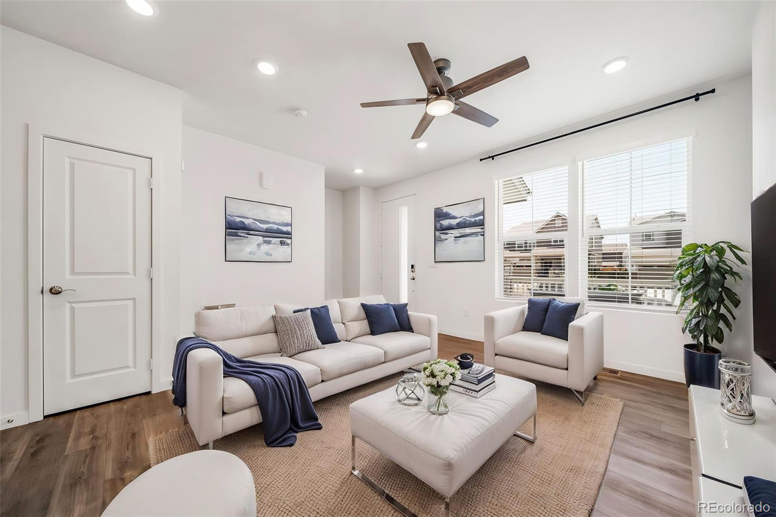 MLS Image #11 for 746 n bersshine court,watkins, Colorado