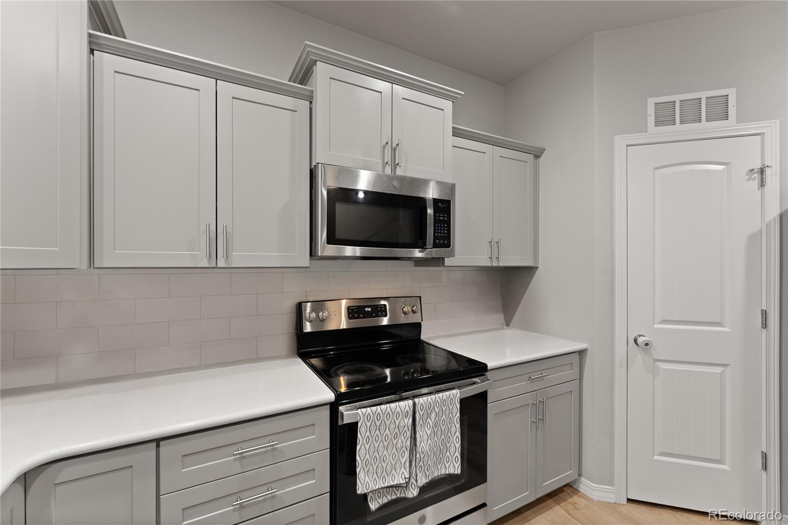 MLS Image #11 for 8172  basaltic drive,colorado springs, Colorado