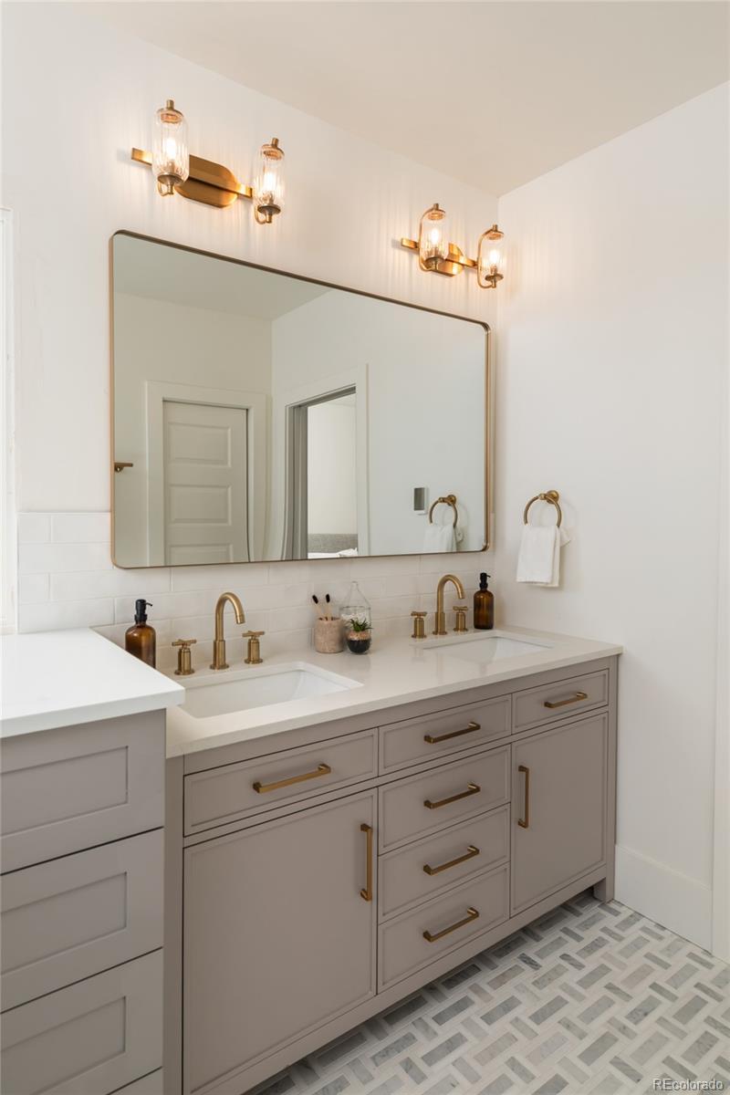 MLS Image #21 for 740  clayton street,denver, Colorado