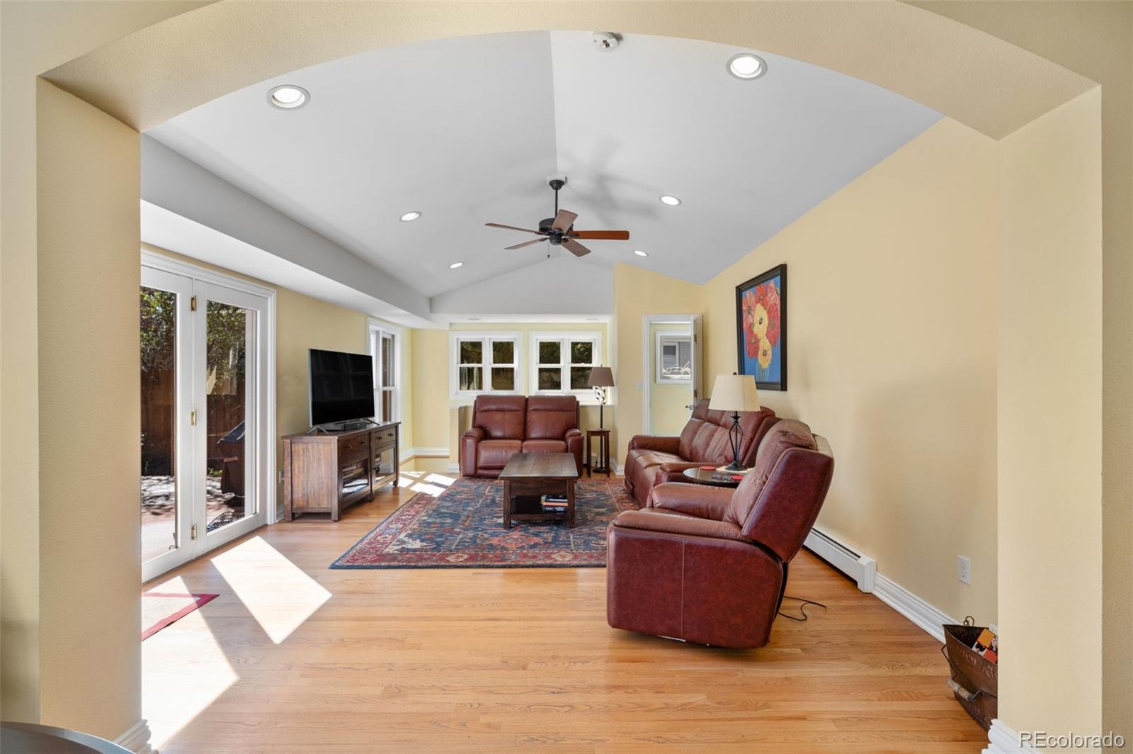 MLS Image #11 for 3236 s saint paul street,denver, Colorado