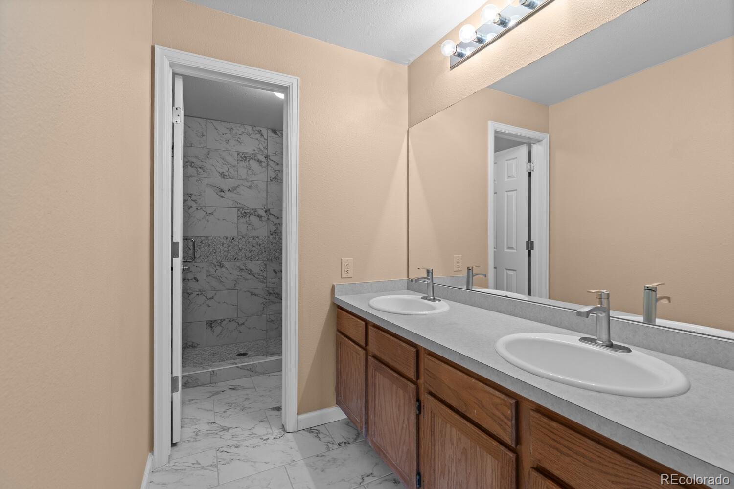 MLS Image #13 for 940 e plum creek parkway,castle rock, Colorado
