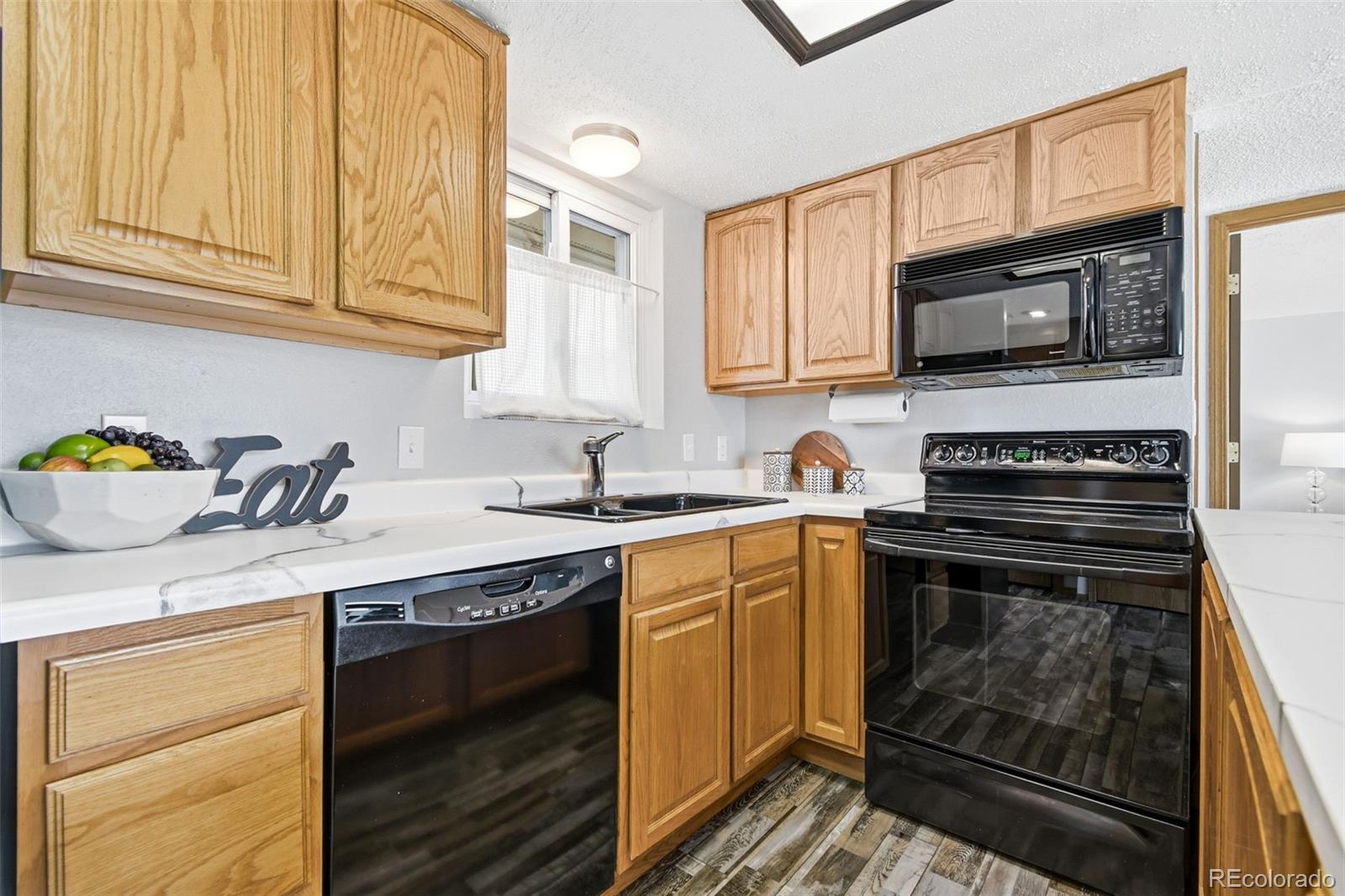 MLS Image #15 for 5250 s huron way,littleton, Colorado