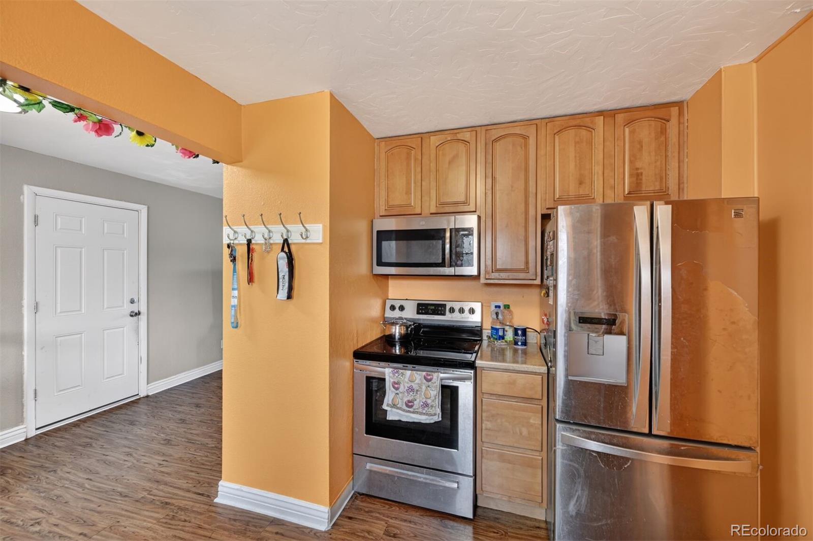 MLS Image #5 for 880  lansing street,aurora, Colorado